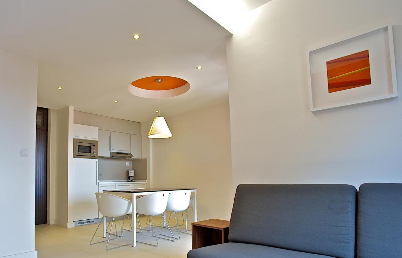 Premium One-Bedroom Apartment,1499480767:JPEG