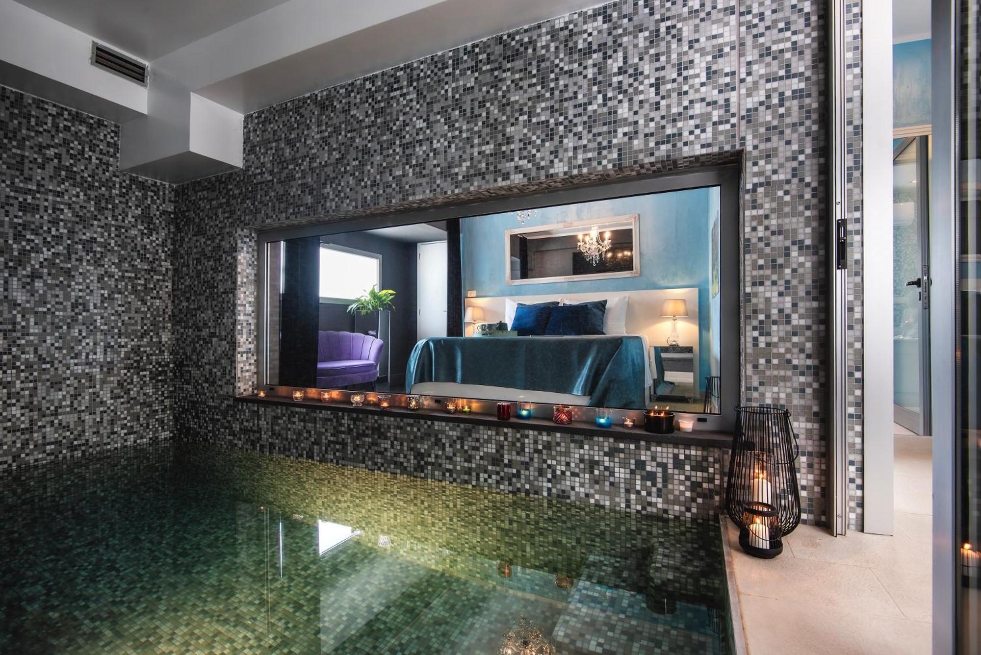 Deluxe Zimmer mit Innenpool