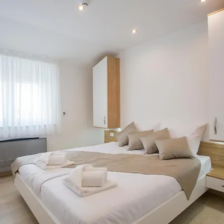 Adrion Aparthotel-2